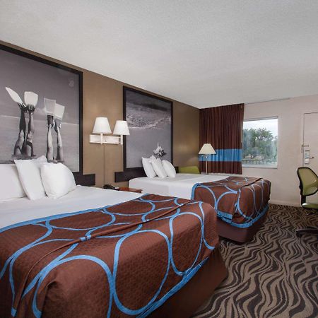 Super 8 By Wyndham Kissimmee Motel Екстериор снимка