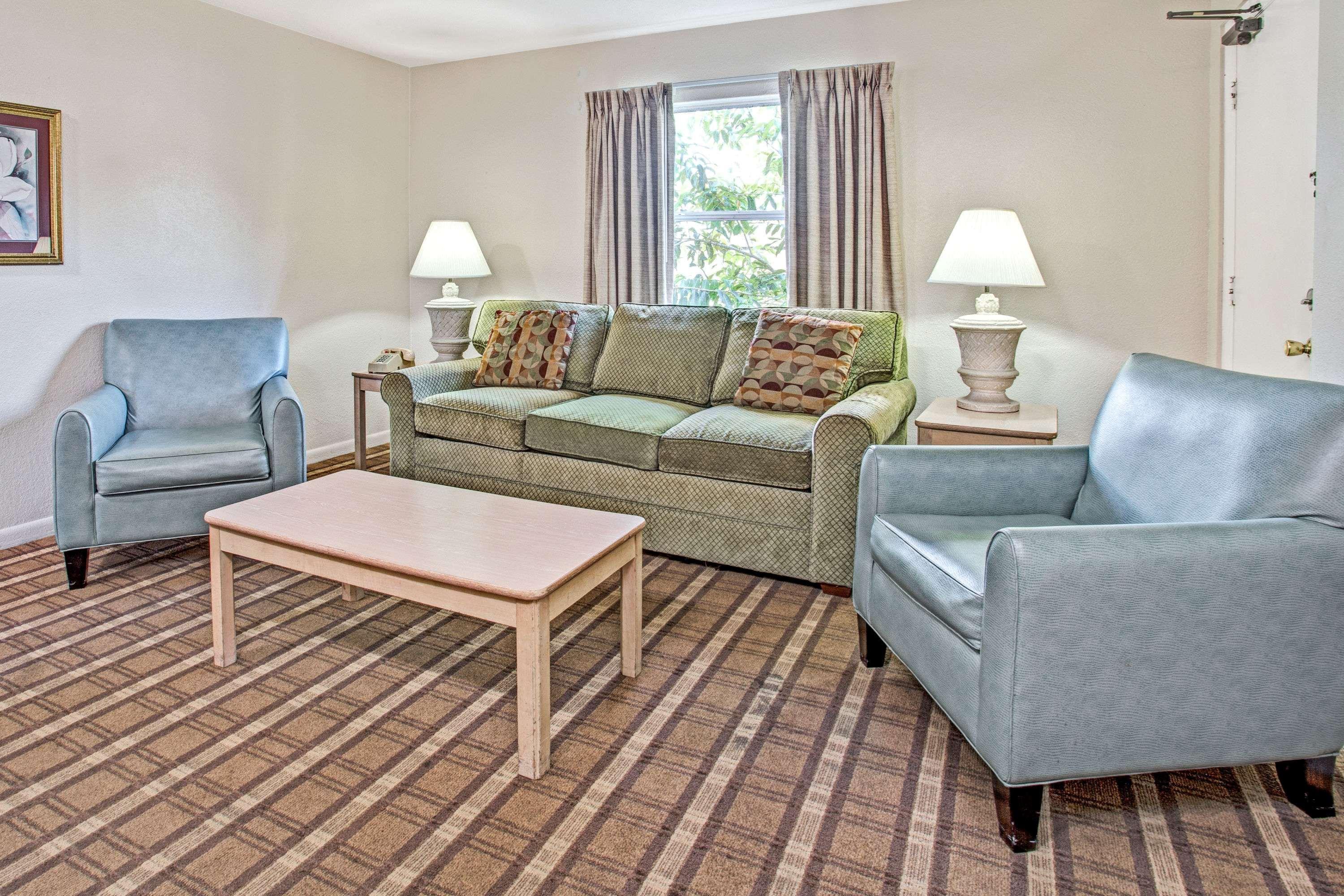 Super 8 By Wyndham Kissimmee Motel Екстериор снимка