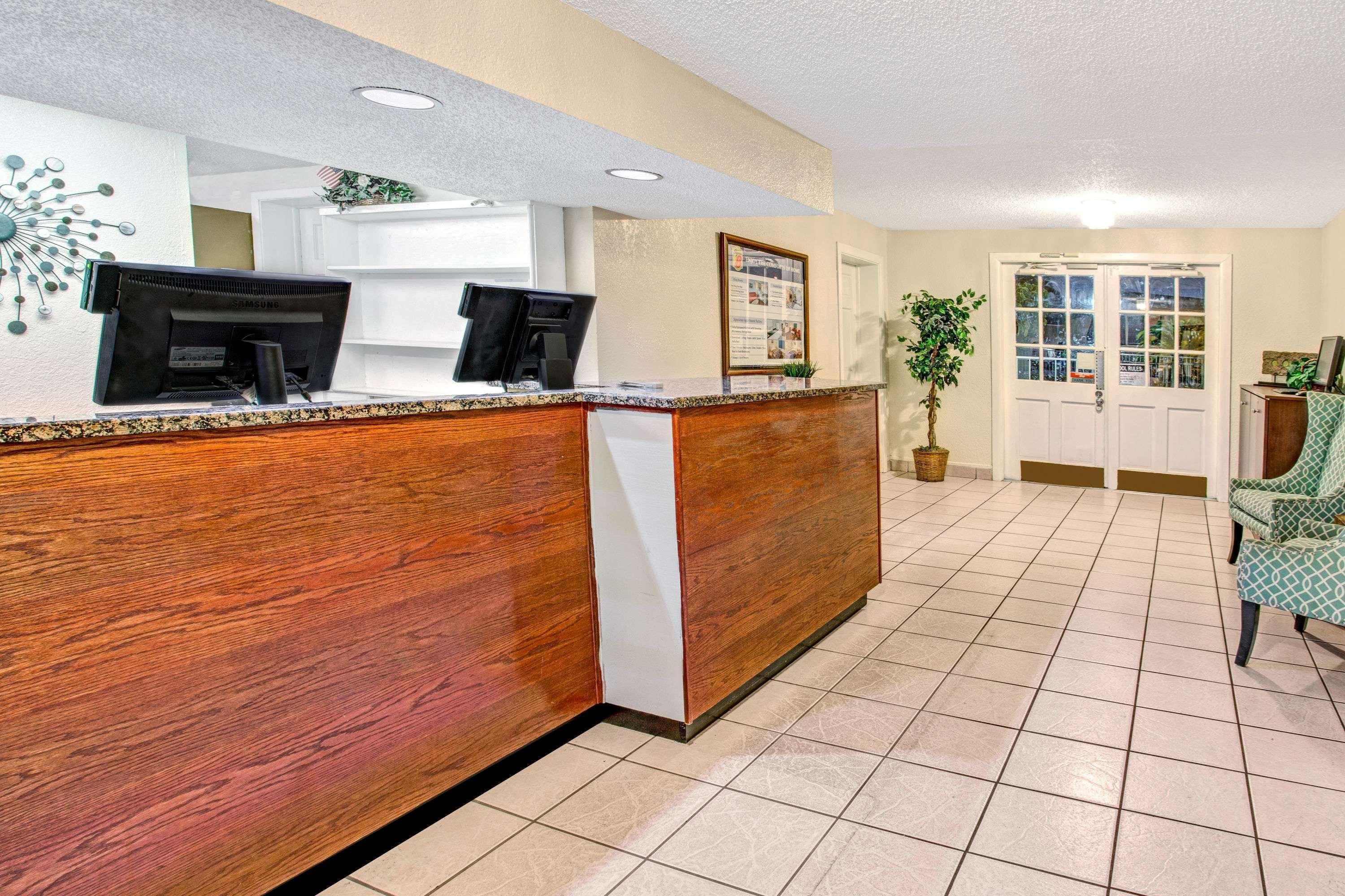 Super 8 By Wyndham Kissimmee Motel Екстериор снимка