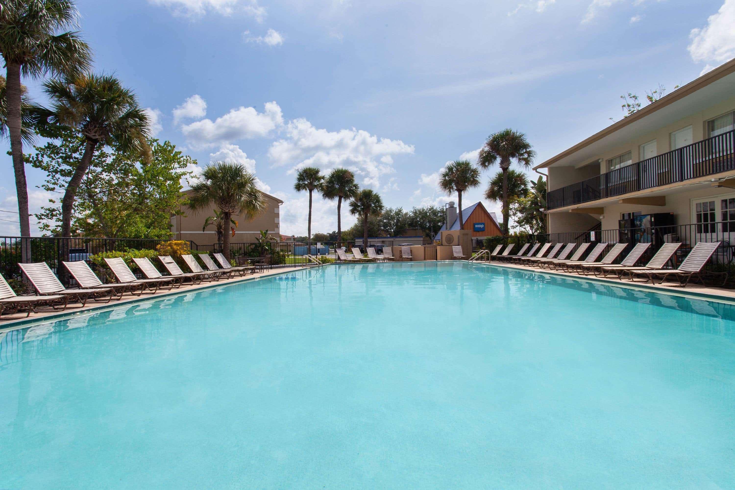 Super 8 By Wyndham Kissimmee Motel Екстериор снимка