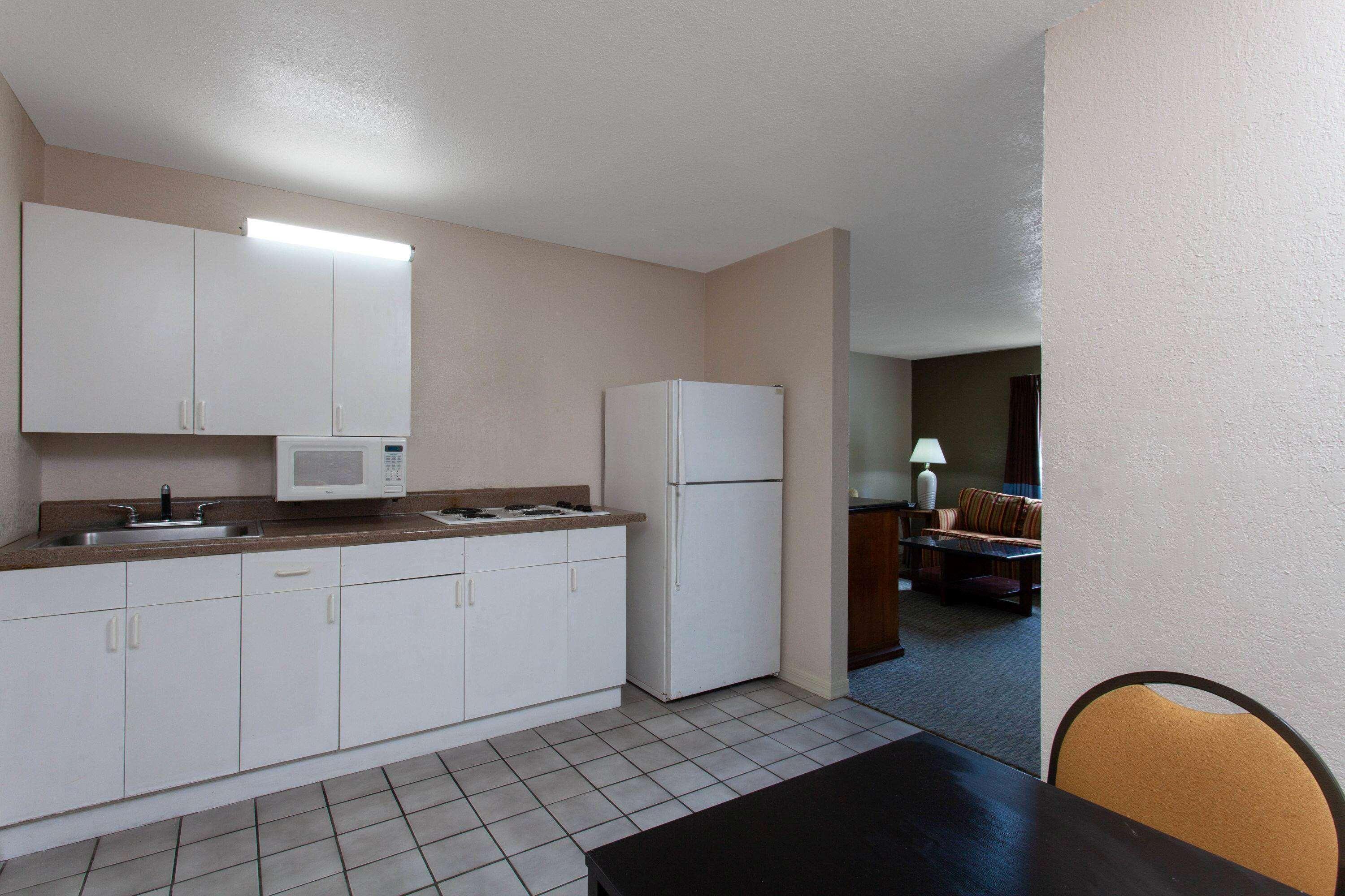 Super 8 By Wyndham Kissimmee Motel Екстериор снимка