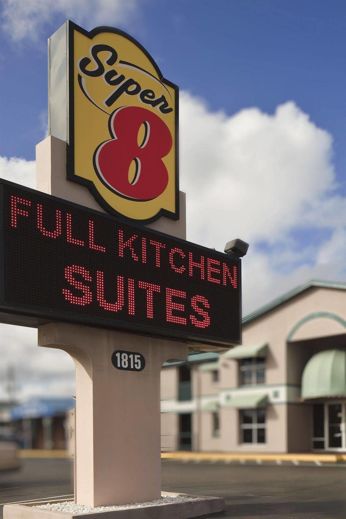 Super 8 By Wyndham Kissimmee Motel Екстериор снимка