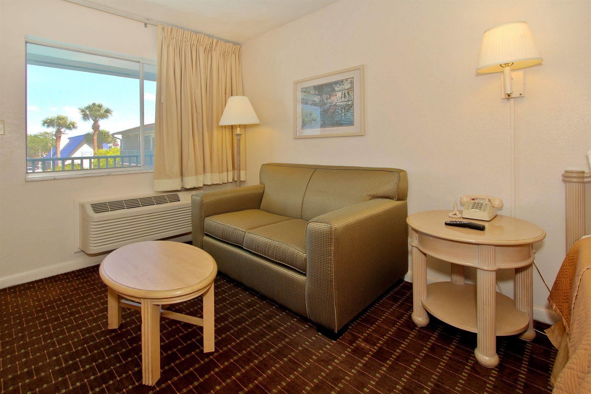 Super 8 By Wyndham Kissimmee Motel Екстериор снимка