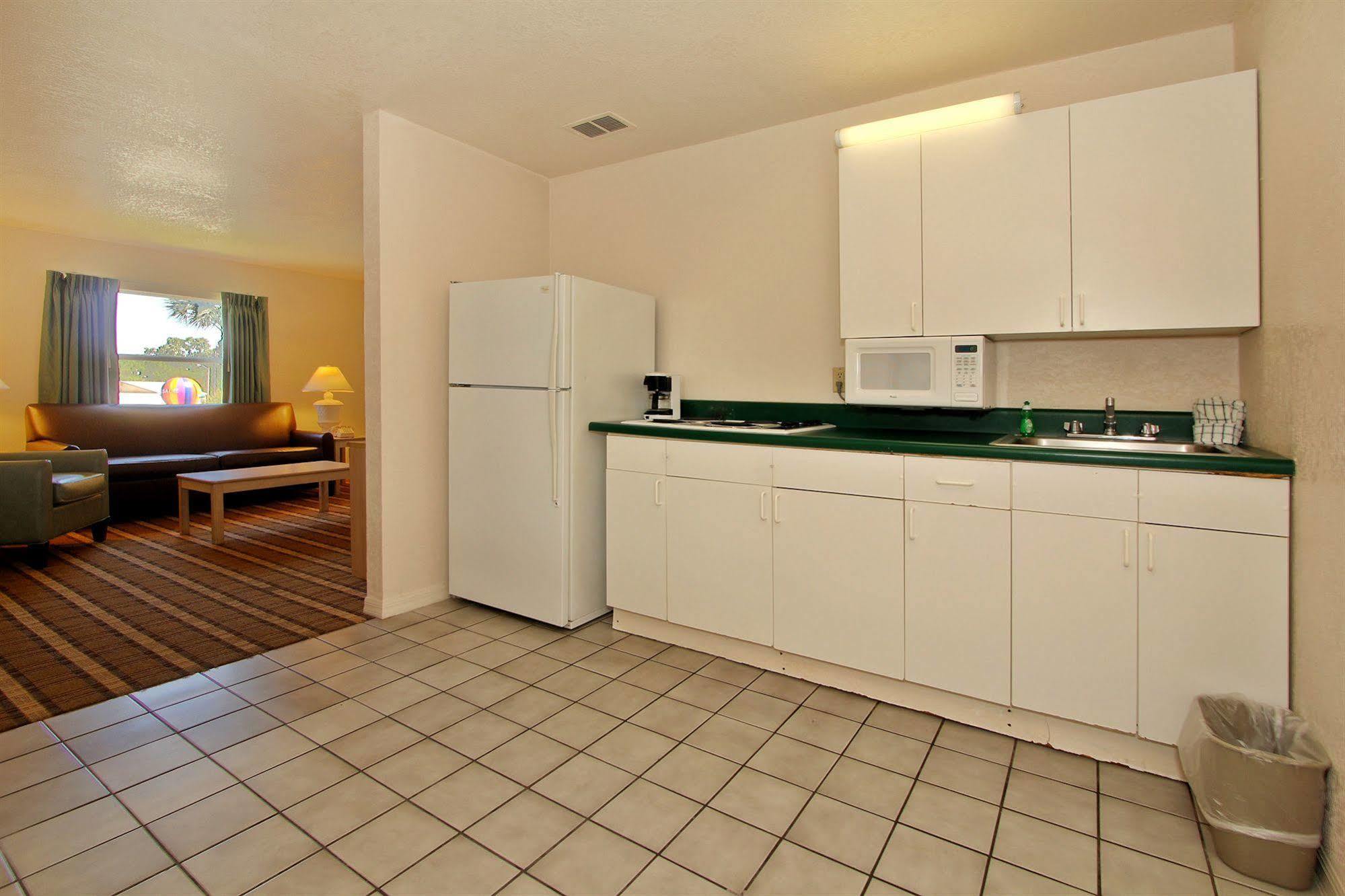 Super 8 By Wyndham Kissimmee Motel Екстериор снимка