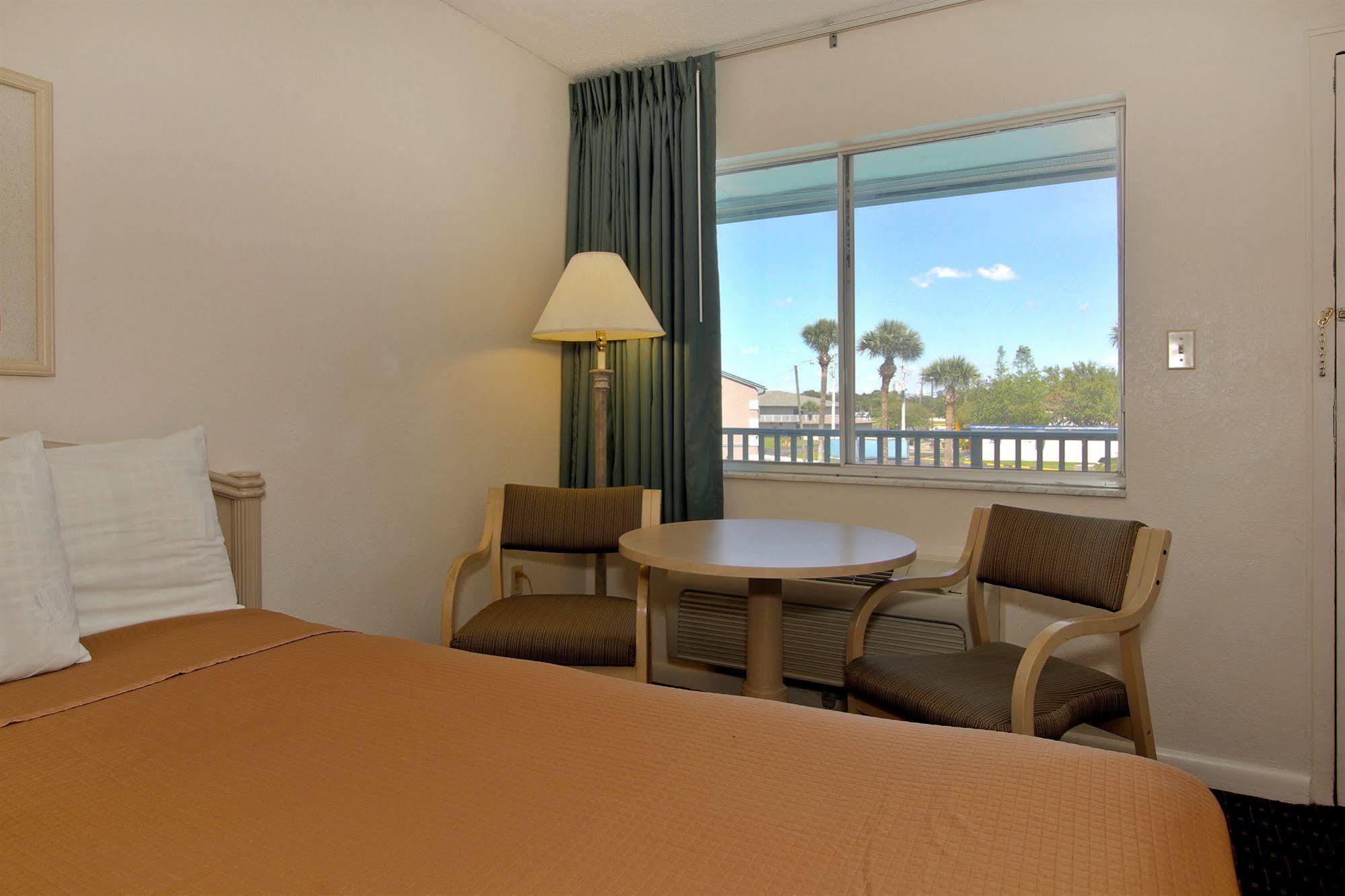 Super 8 By Wyndham Kissimmee Motel Екстериор снимка