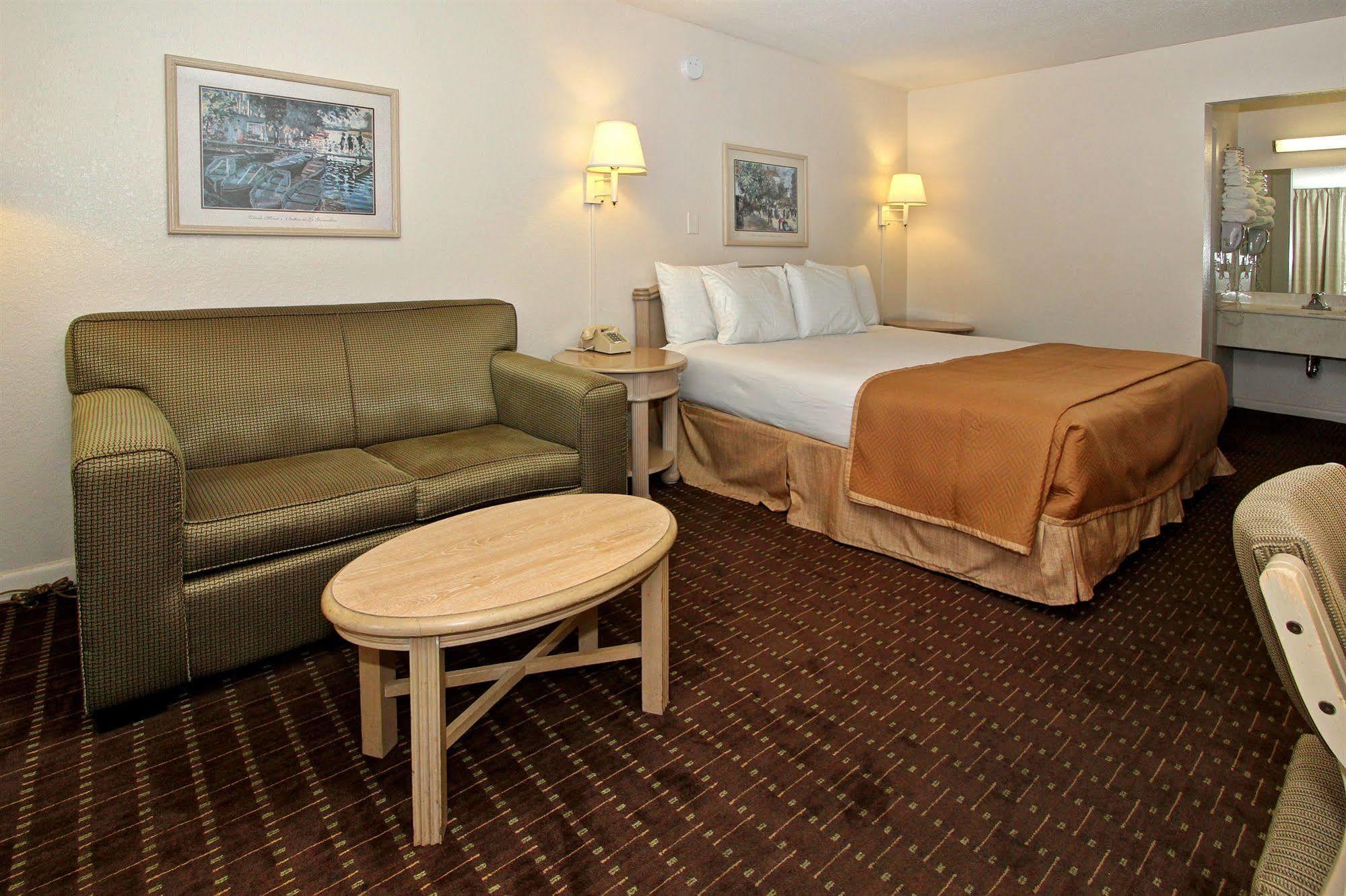 Super 8 By Wyndham Kissimmee Motel Екстериор снимка