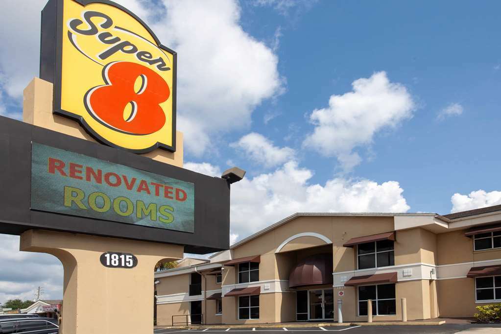 Super 8 By Wyndham Kissimmee Motel Екстериор снимка